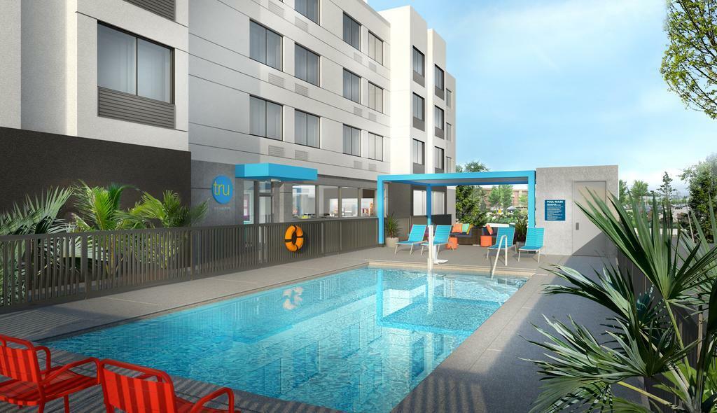 Tru By Hilton Auburn Hotel Exterior photo